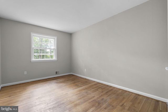 1585 KIMBLEWICK RD, Potomac, MD 20854