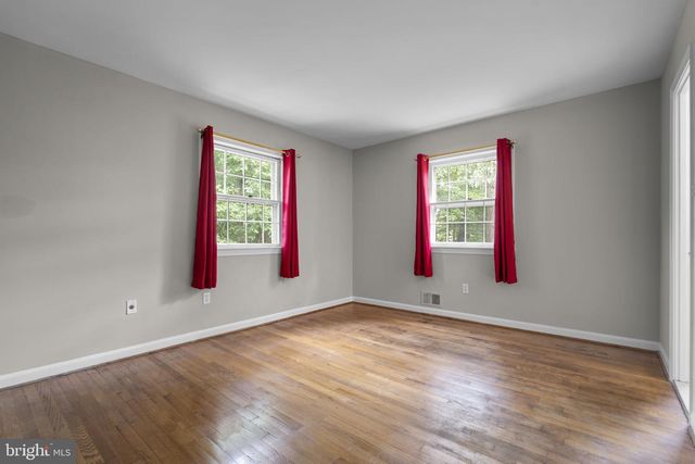 1585 KIMBLEWICK RD, Potomac, MD 20854