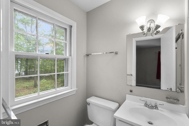 1585 KIMBLEWICK RD, Potomac, MD 20854
