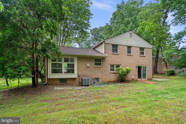 1585 KIMBLEWICK RD, Potomac, MD 20854