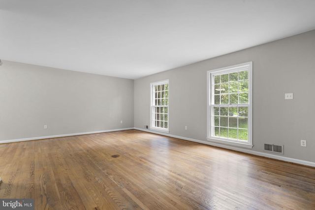 1585 KIMBLEWICK RD, Potomac, MD 20854