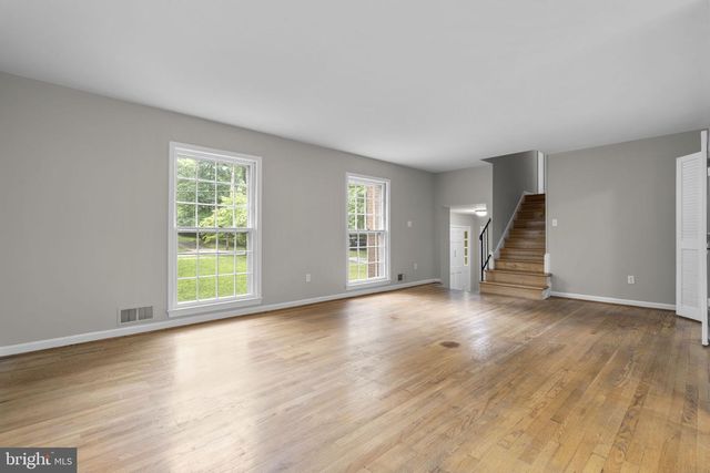 1585 KIMBLEWICK RD, Potomac, MD 20854