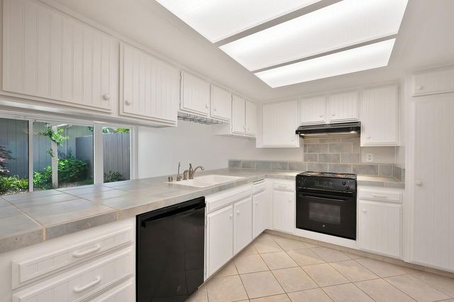 7908 Rocky Point Ct, Citrus Heights, CA 95610