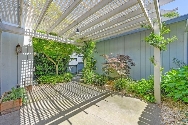 7908 Rocky Point Ct, Citrus Heights, CA 95610