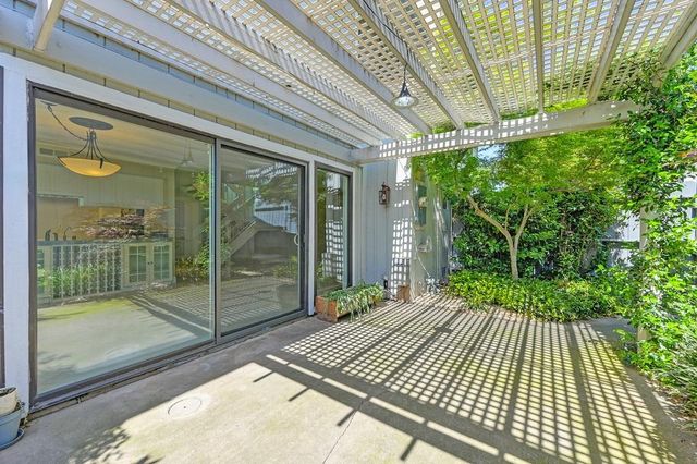 7908 Rocky Point Ct, Citrus Heights, CA 95610