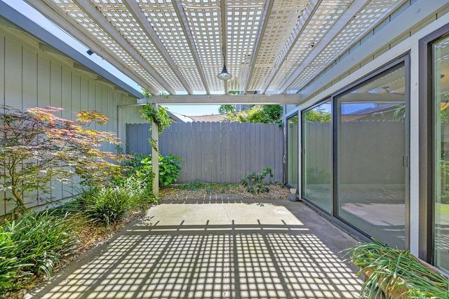 7908 Rocky Point Ct, Citrus Heights, CA 95610