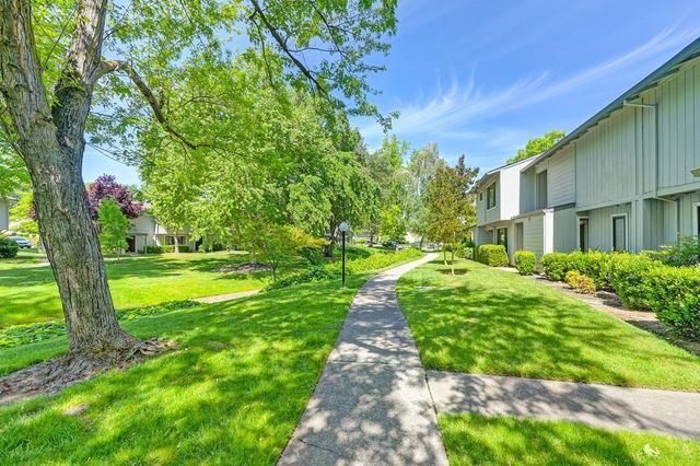 7908 Rocky Point Ct, Citrus Heights, CA 95610