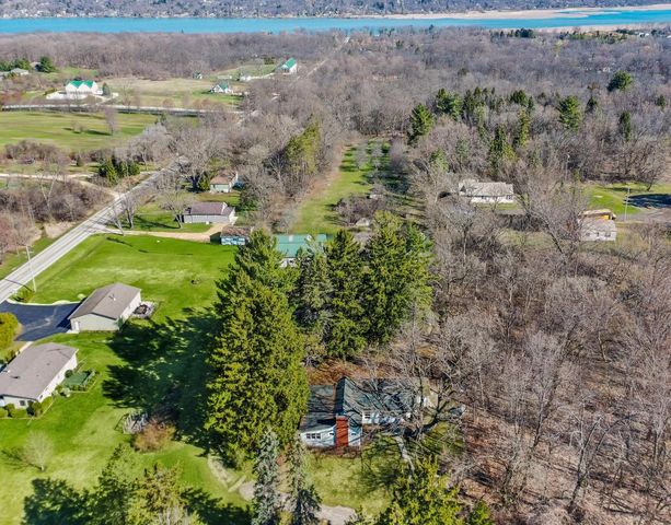 W3676 Highway 50, Lake Geneva, WI 53147