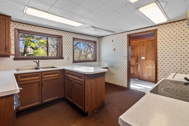 W3676 Highway 50, Lake Geneva, WI 53147