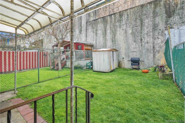 686 Saint Anns Avenue, Bronx, NY 10455