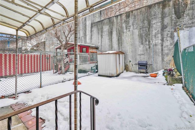 686 Saint Anns Avenue, Bronx, NY 10455