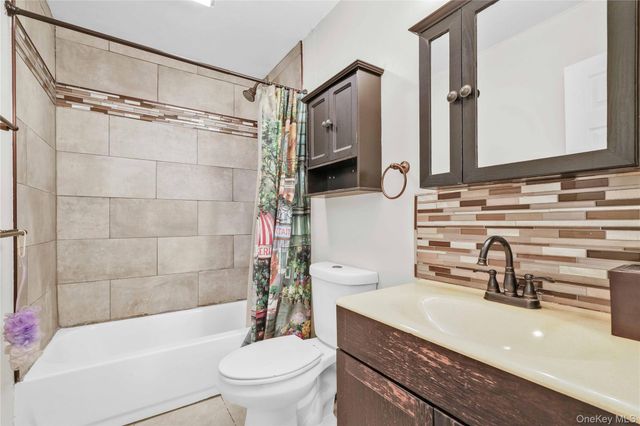 686 Saint Anns Avenue, Bronx, NY 10455