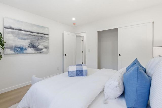 337 Roble Avenue, Redwood City, CA 94061