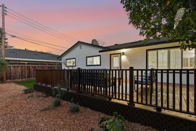 337 Roble Avenue, Redwood City, CA 94061