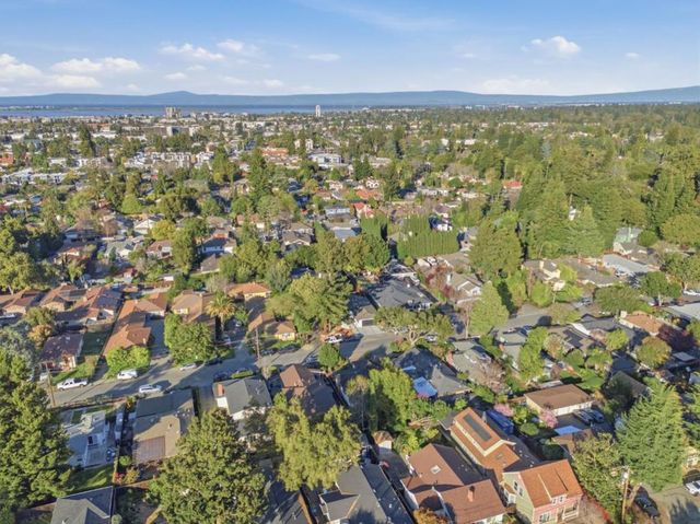 337 Roble Avenue, Redwood City, CA 94061