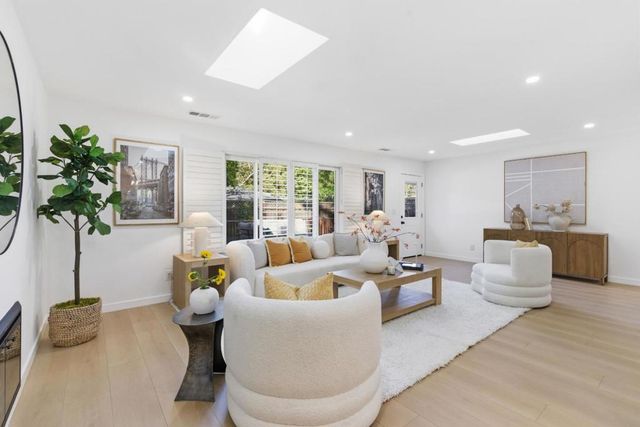 337 Roble Avenue, Redwood City, CA 94061