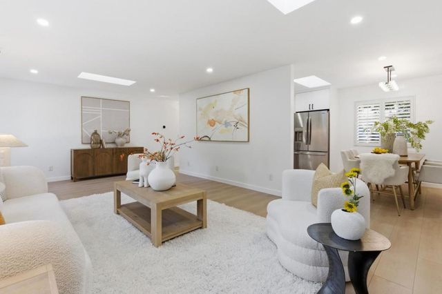 337 Roble Avenue, Redwood City, CA 94061