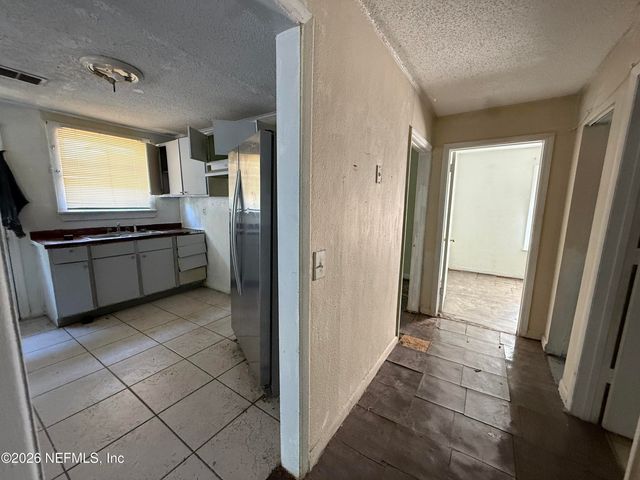 1214 PANGOLA Drive, Jacksonville, FL 32205