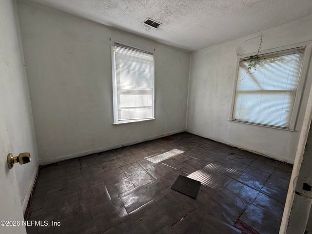 1214 PANGOLA Drive, Jacksonville, FL 32205