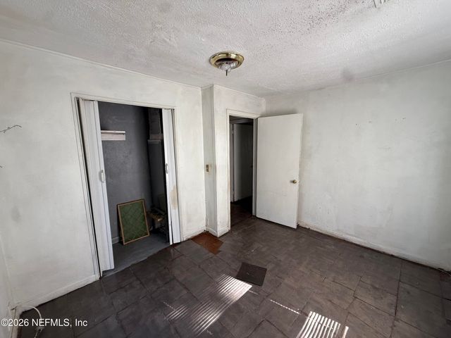 1214 PANGOLA Drive, Jacksonville, FL 32205