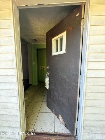 1214 PANGOLA Drive, Jacksonville, FL 32205