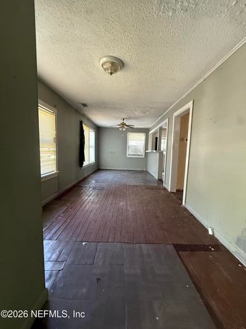 1214 PANGOLA Drive, Jacksonville, FL 32205