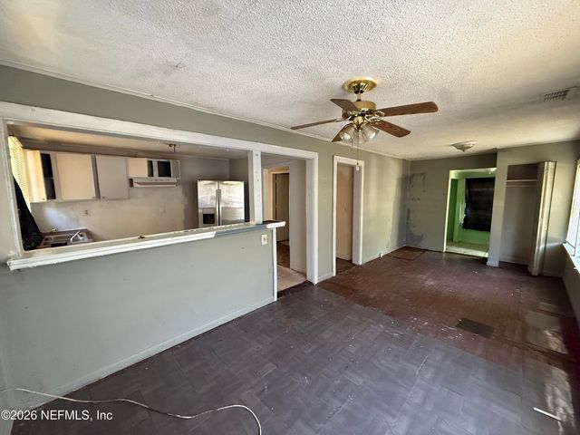 1214 PANGOLA Drive, Jacksonville, FL 32205