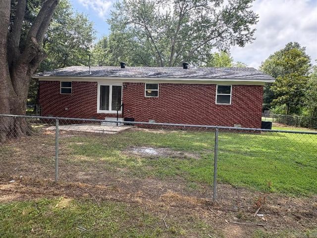 201 Spruce Street, Beebe, AR 72012