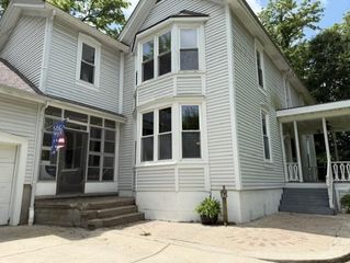 25003 E Blue Mills Road, Independence, MO 64058