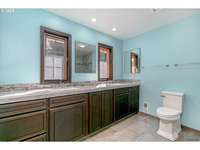 64242 E Brightwood Loop Rd, Brightwood, OR 97011