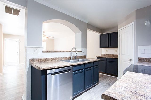2718 Haynescrest Drive, Grayson, GA 30017