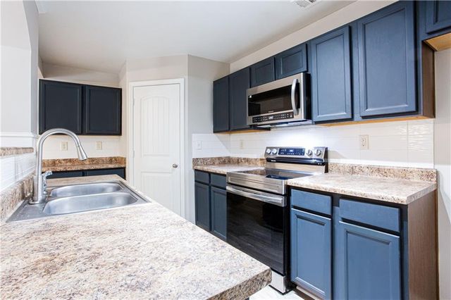 2718 Haynescrest Drive, Grayson, GA 30017