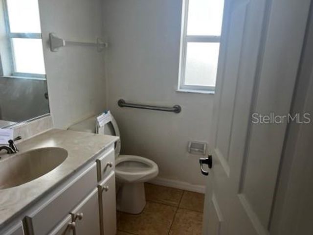 220 PALMETTO CIRCLE NE, Port Charlotte, FL 33952