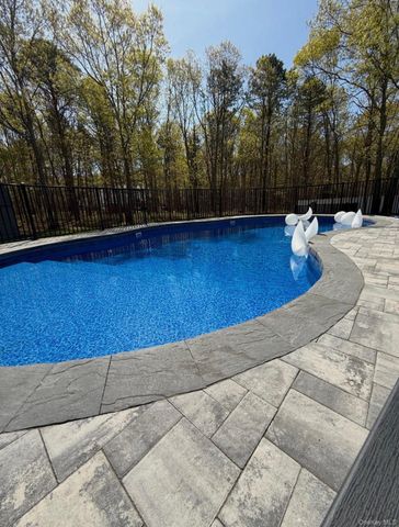 503 Wading River Road, Manorville, NY 11949