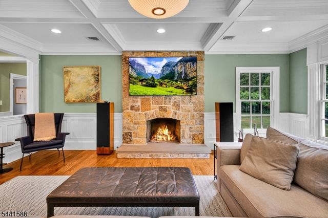 222 Deepbrook Rd, Wyckoff Twp., NJ 07481