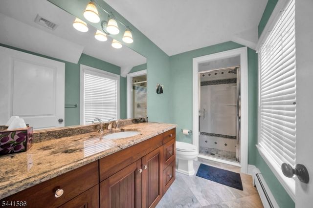 222 Deepbrook Rd, Wyckoff Twp., NJ 07481
