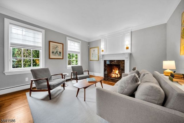 222 Deepbrook Rd, Wyckoff Twp., NJ 07481