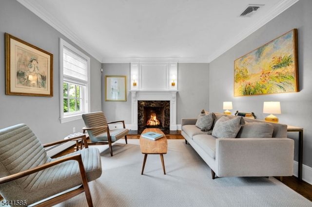 222 Deepbrook Rd, Wyckoff Twp., NJ 07481