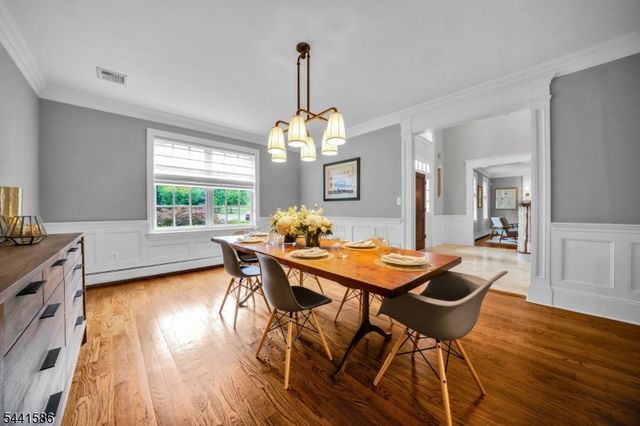 222 Deepbrook Rd, Wyckoff Twp., NJ 07481
