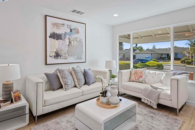 4564 Piper St, Fremont, CA 94538