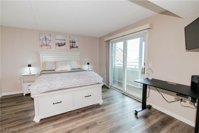 30 Marina Point Drive, Sandusky, OH 44870