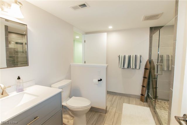 30 Marina Point Drive, Sandusky, OH 44870