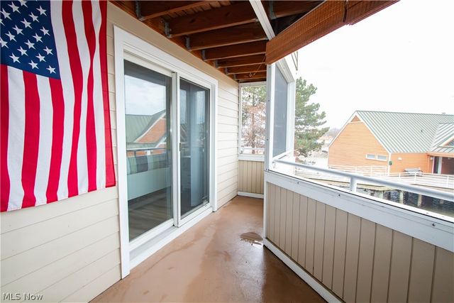 30 Marina Point Drive, Sandusky, OH 44870