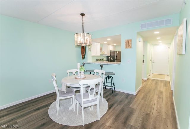 30 Marina Point Drive, Sandusky, OH 44870