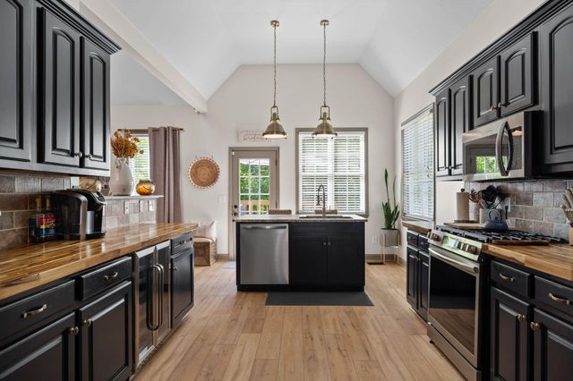 1807 Clear Brook Court, Chattanooga, TN 37421