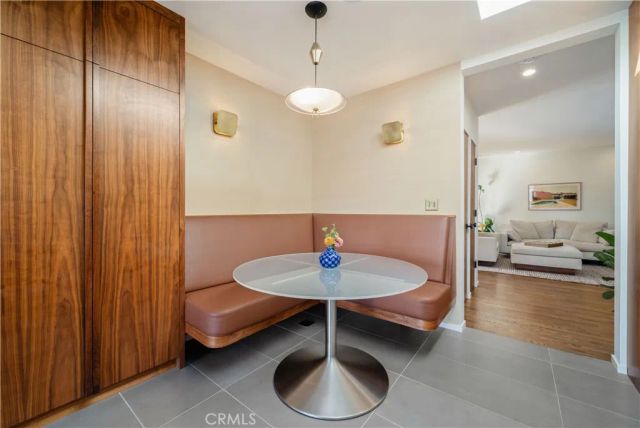 1011 W Mountain, Glendale, CA 91202