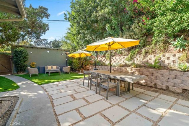 1011 W Mountain, Glendale, CA 91202