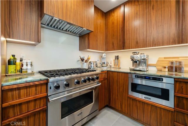 1011 W Mountain, Glendale, CA 91202