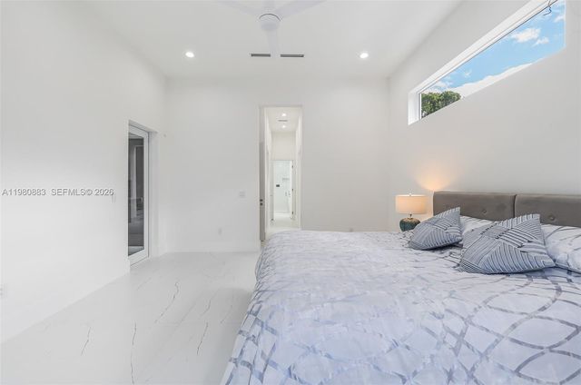 11780 NE 8th Ave, Biscayne Park, FL 33161