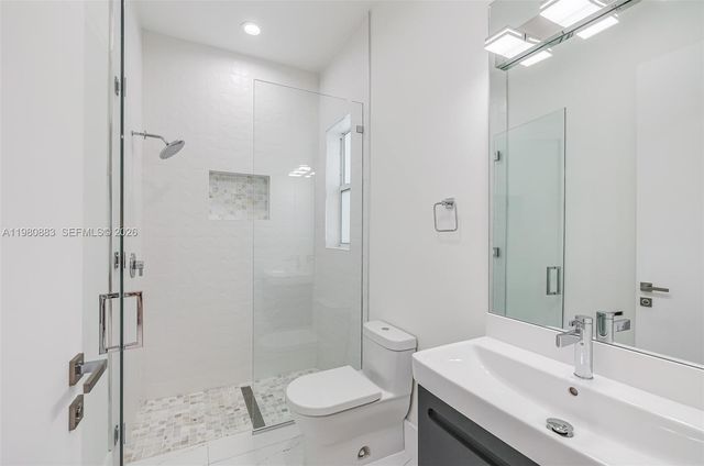 11780 NE 8th Ave, Biscayne Park, FL 33161